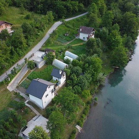 Vikendica Pored Drine Foca Handici المظهر الخارجي الصورة